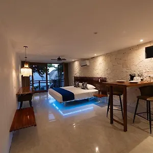 3* Hotel Retiro Maya Suites